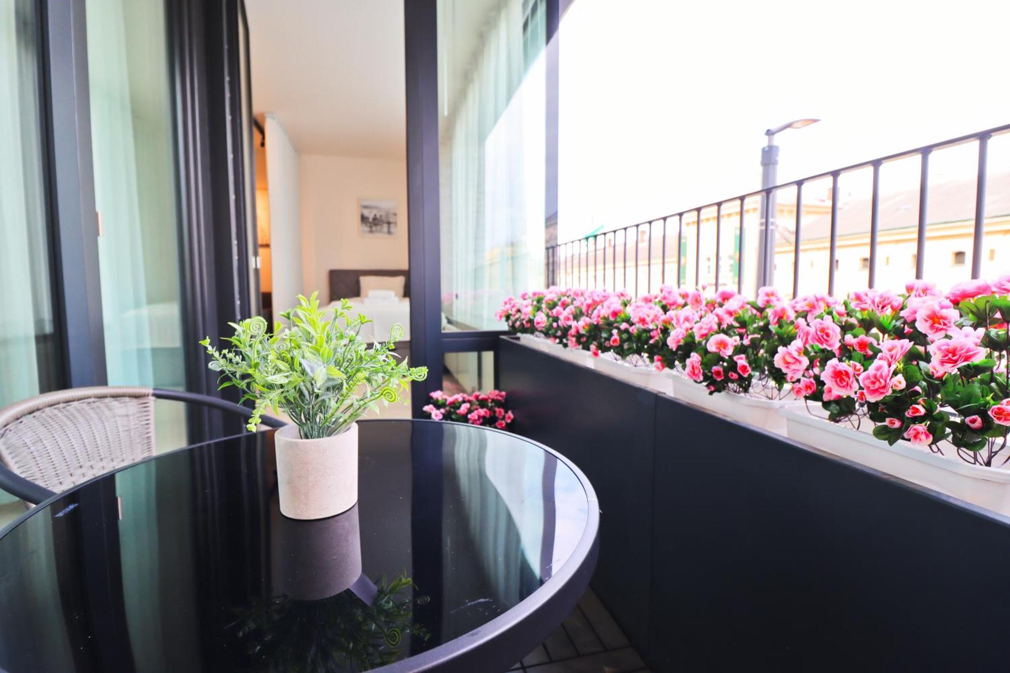 Appartement Sunny In Smichov, 5