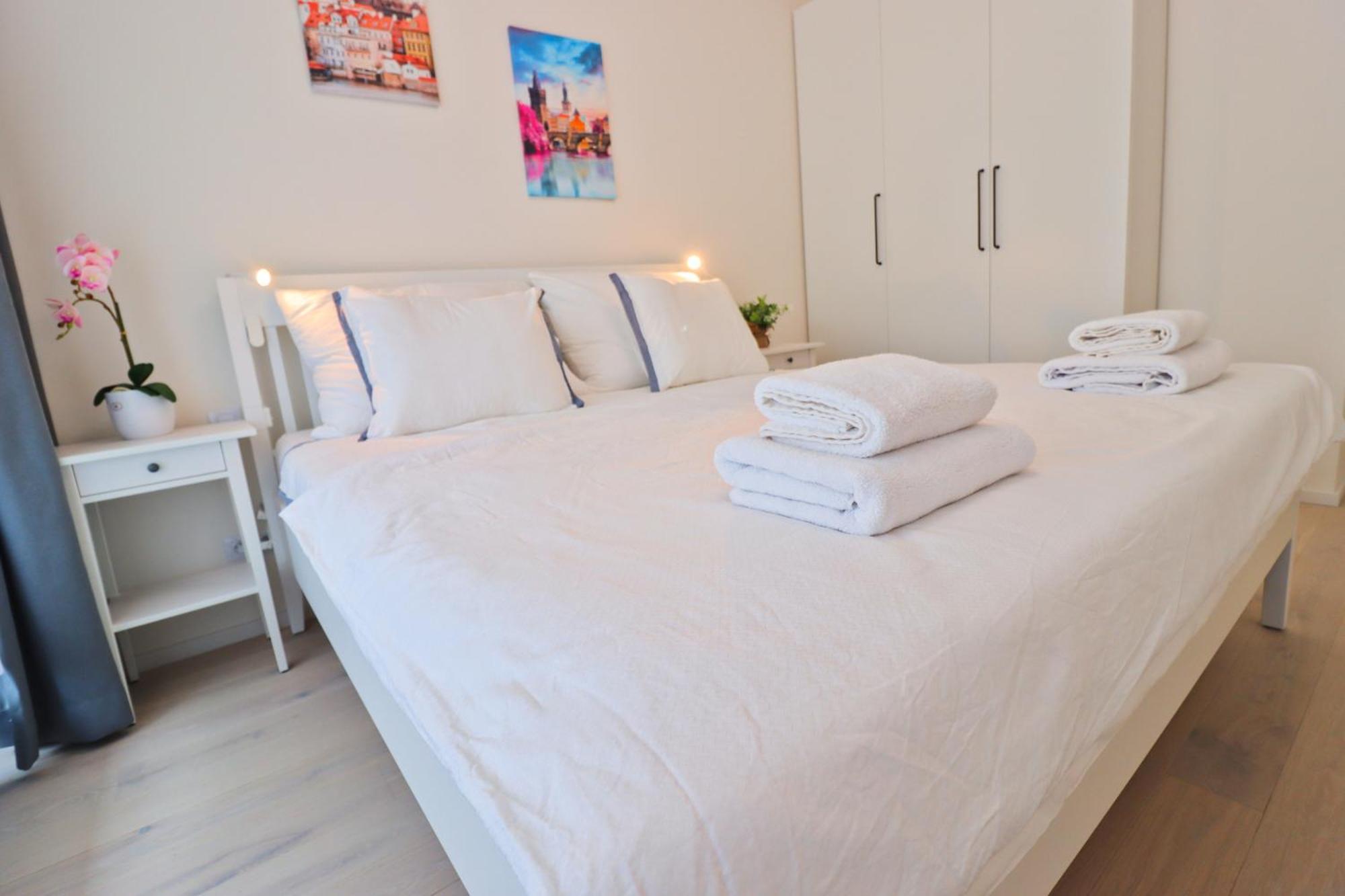 Appartement Sunny In Smichov, 5 Prague